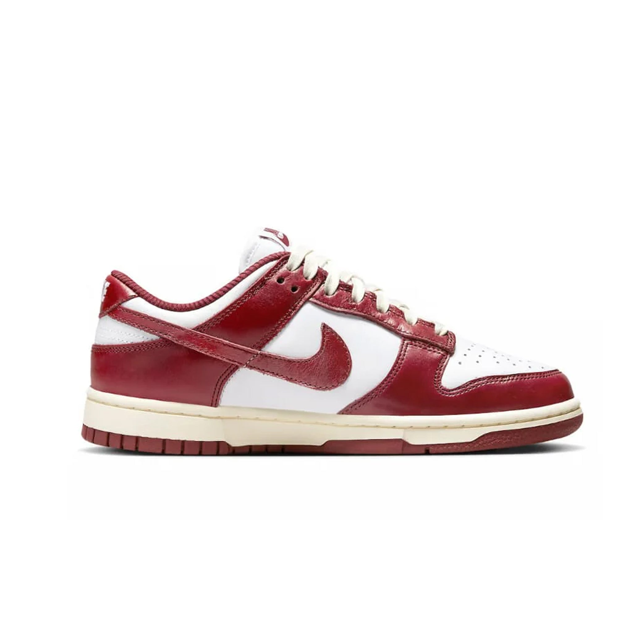 WMNS Nike Dunk Low PRM Vintage Team Red