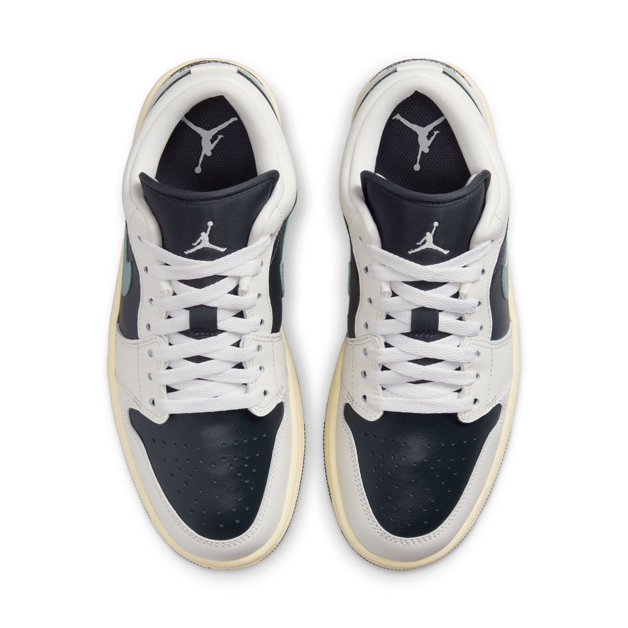 WMNS Nike Air Jordan 1 Retro Low