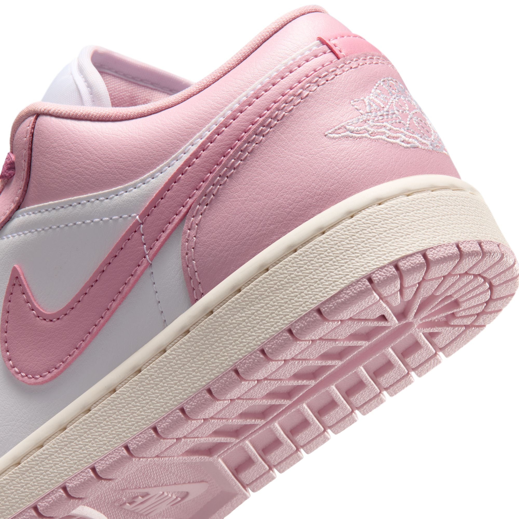 WMNS Nike Air Jordan 1 Retro Low