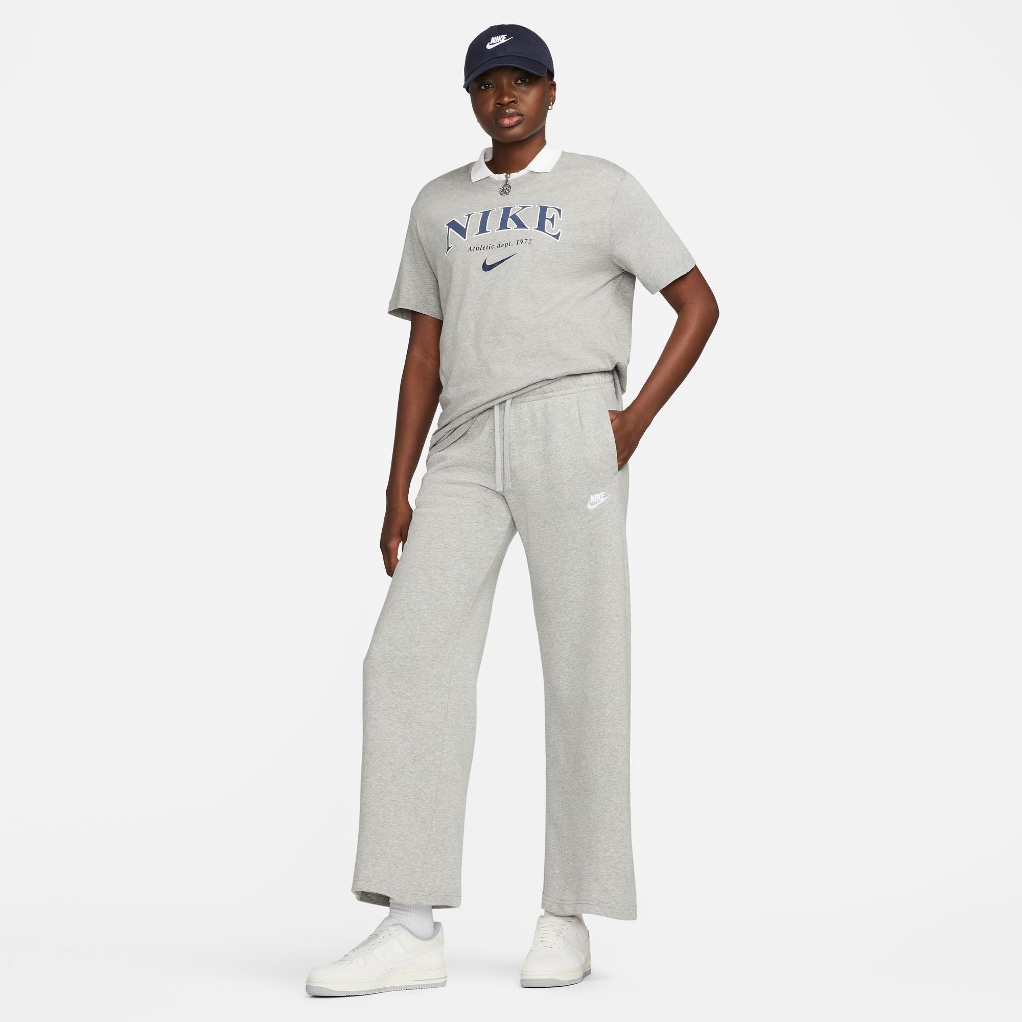 WMNS Nike Sportswear Club Fleece Mid-Rise Wide-Leg Sweatpants