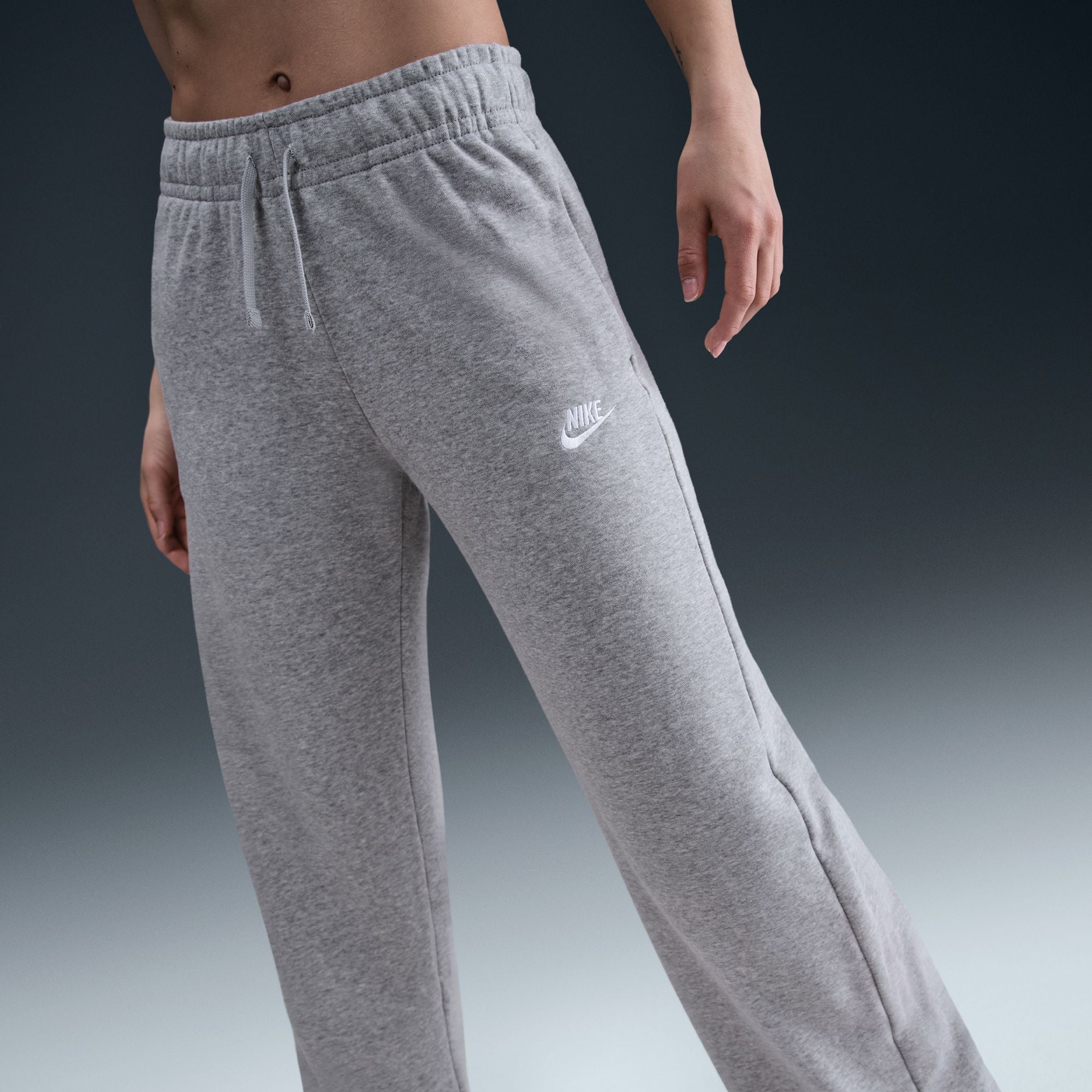 WMNS Nike Sportswear Club Fleece Mid-Rise Wide-Leg Sweatpants
