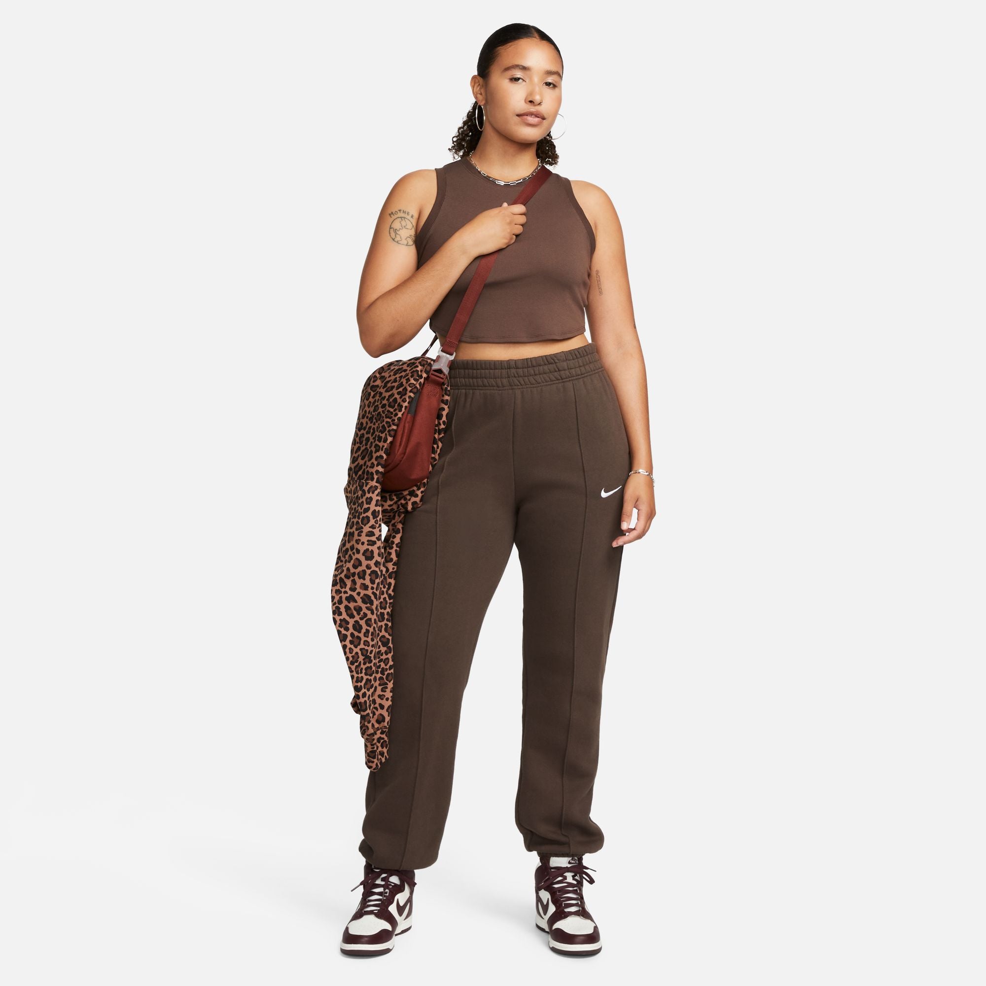 Nike Sportswear Chill Knit Tight Cropped Mini-Rib Tank Top