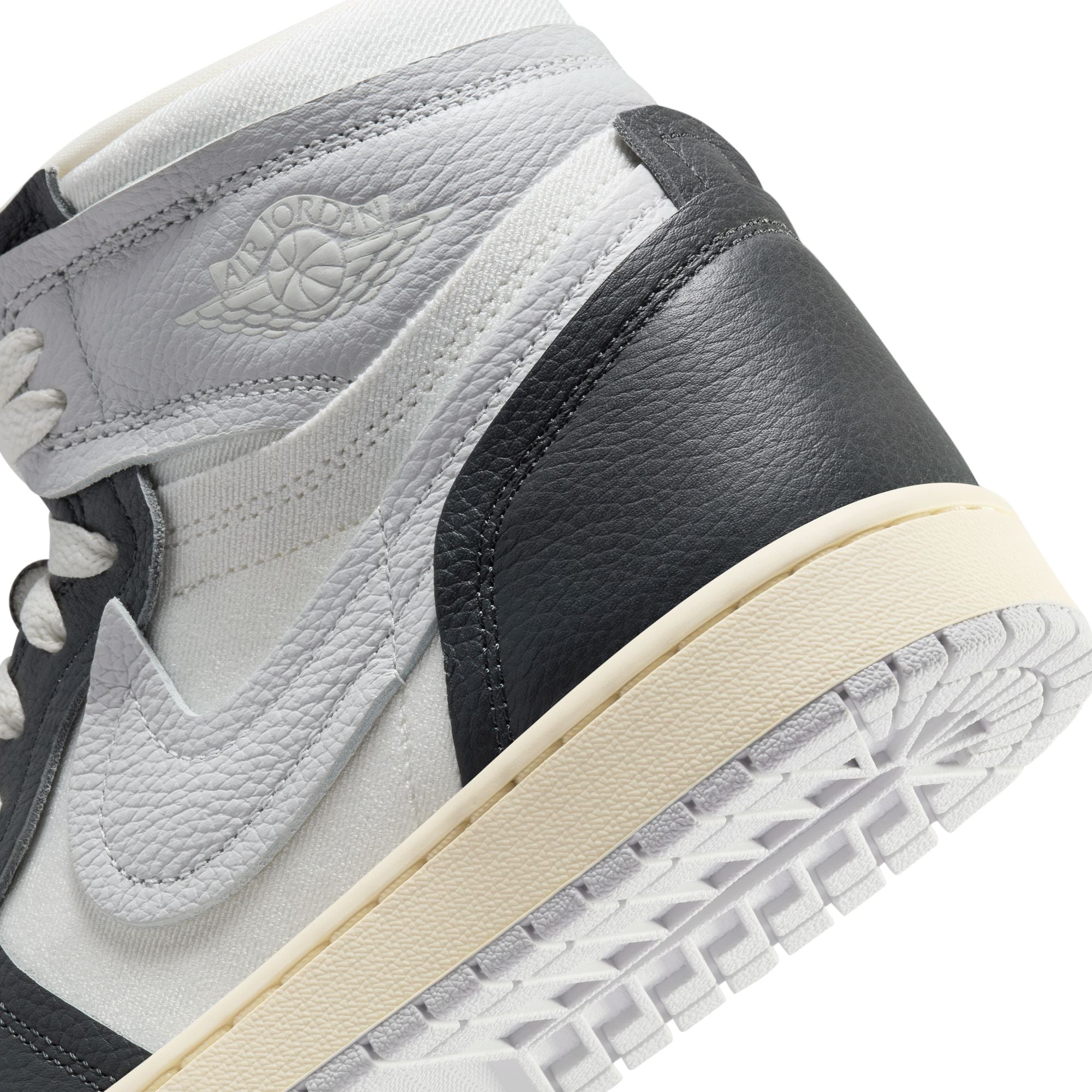 WMNS Nike Air Jordan 1 Retro High Method of Make