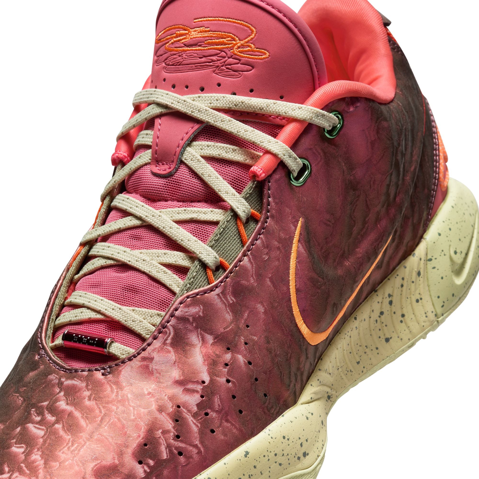 Nike Lebron XXI 21 Queen Conch