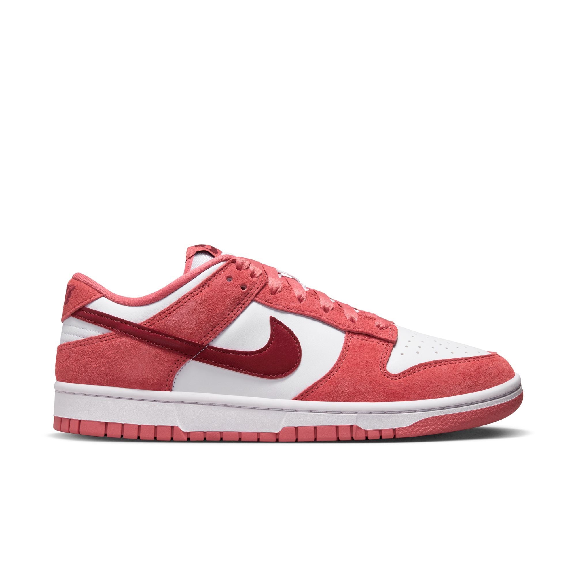WMNS Nike Dunk Low Valentine’s Day ♥️