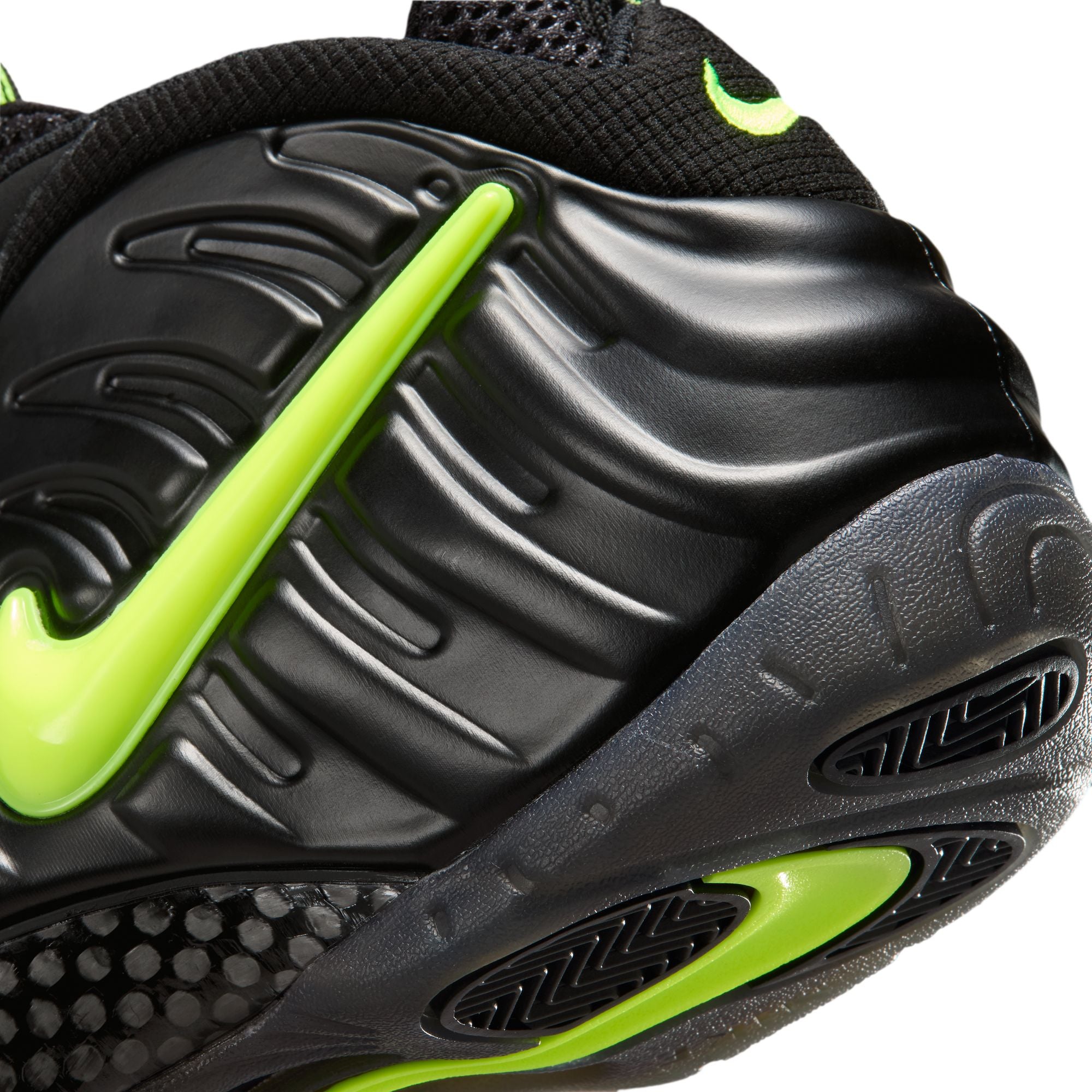 Nike Air Foamposite Pro Voltage ⚡️