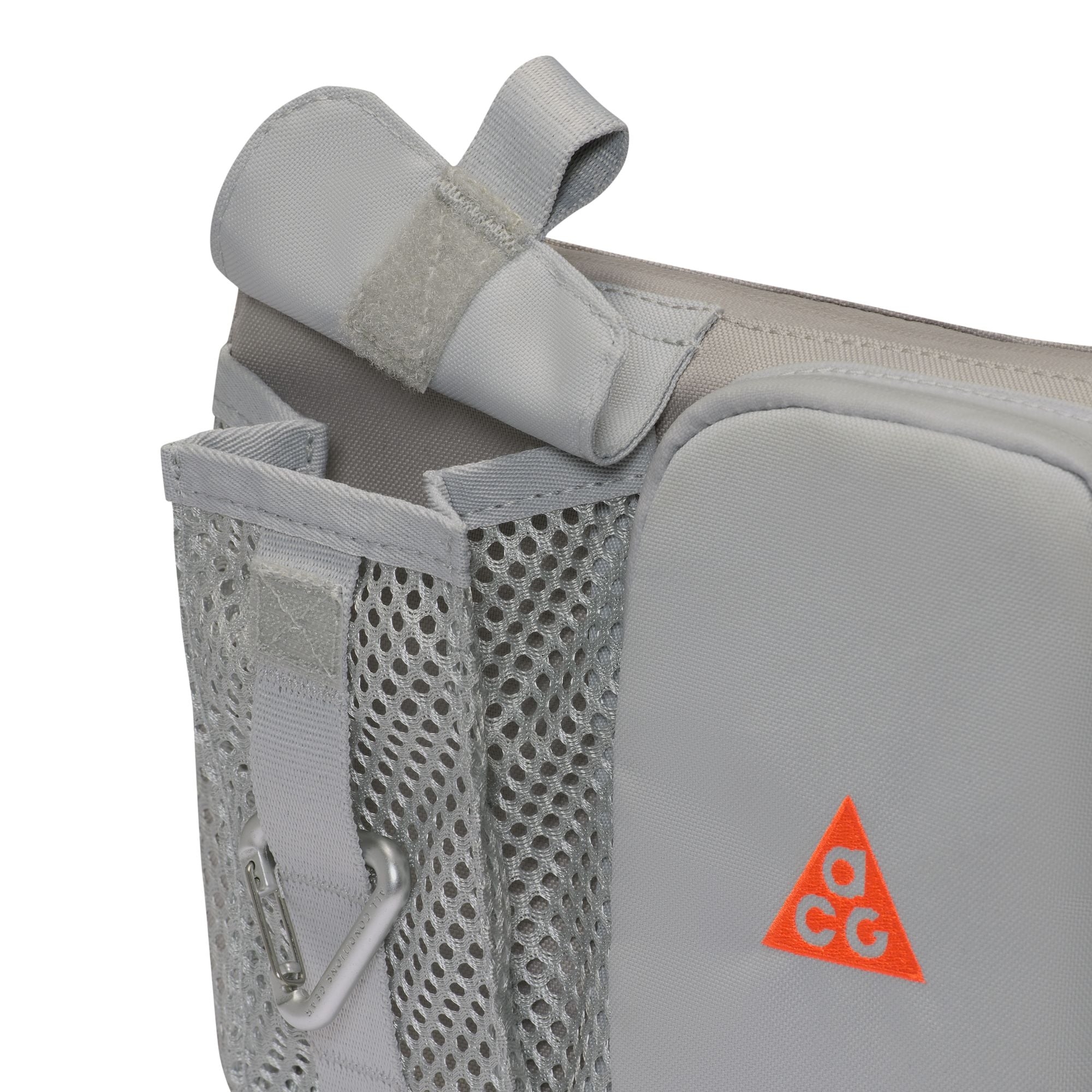 Nike ACG "DayMax" 3L Crossbody Bag