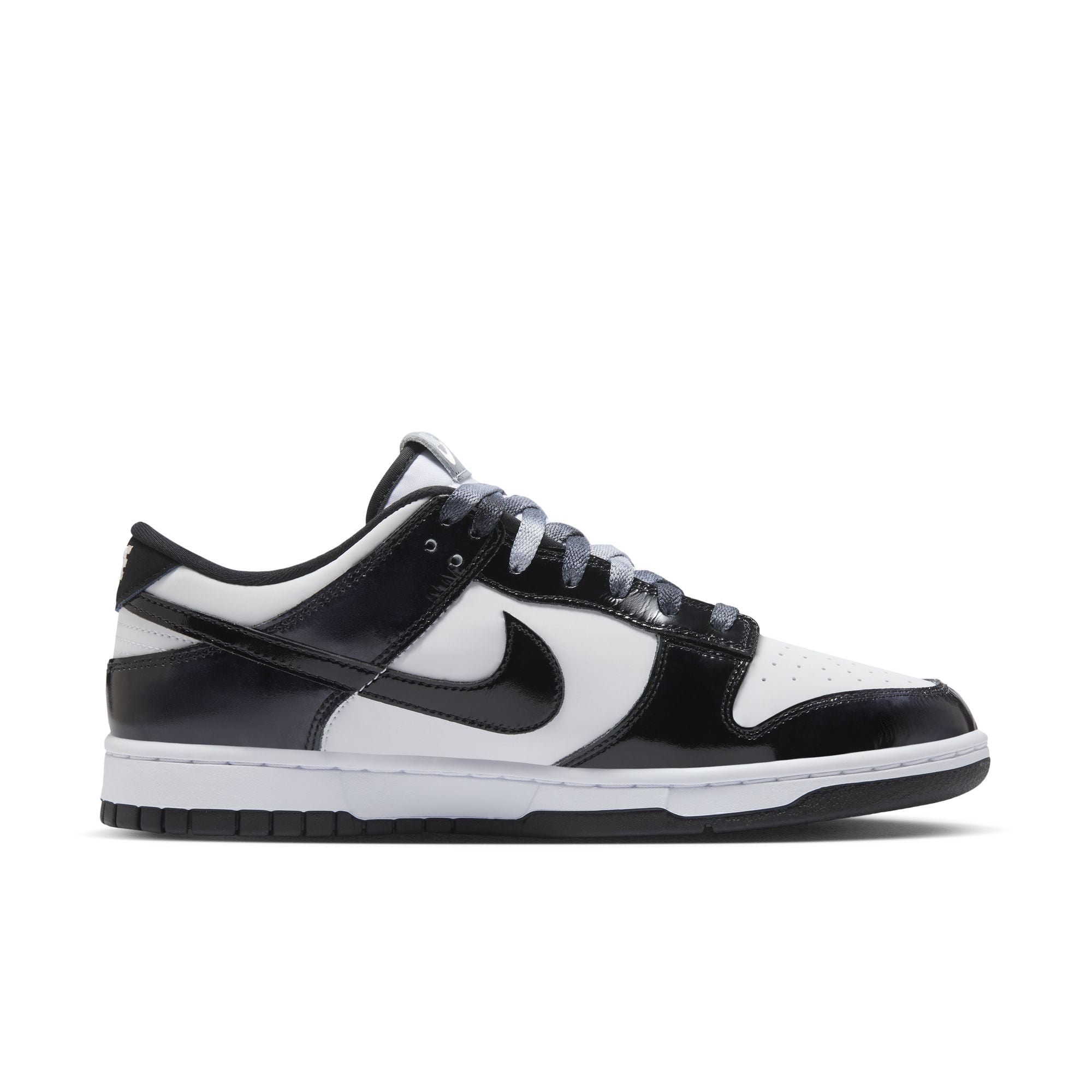 Men's Nike Dunk Low Retro SE Panda 🐼