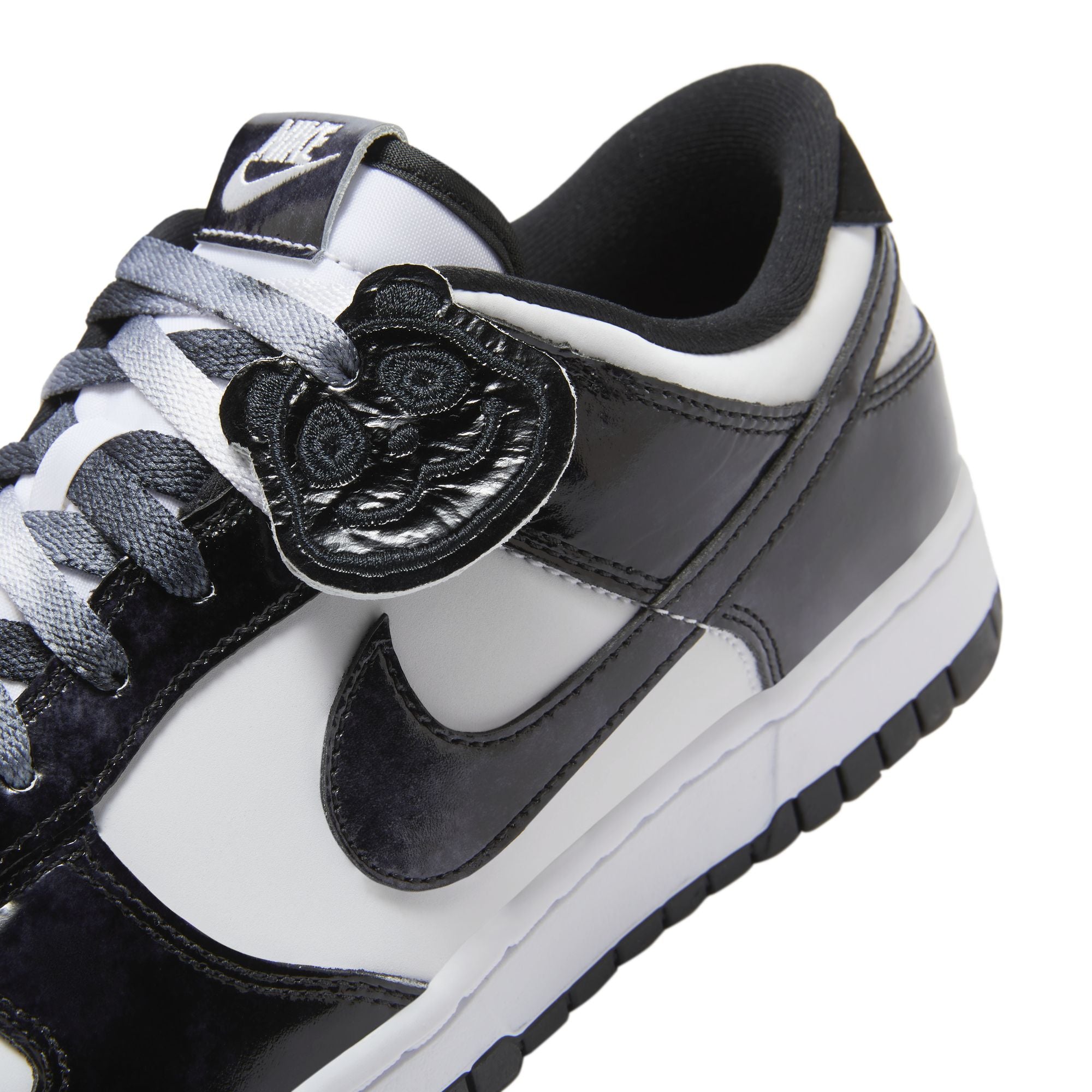 Men's Nike Dunk Low Retro SE Panda 🐼