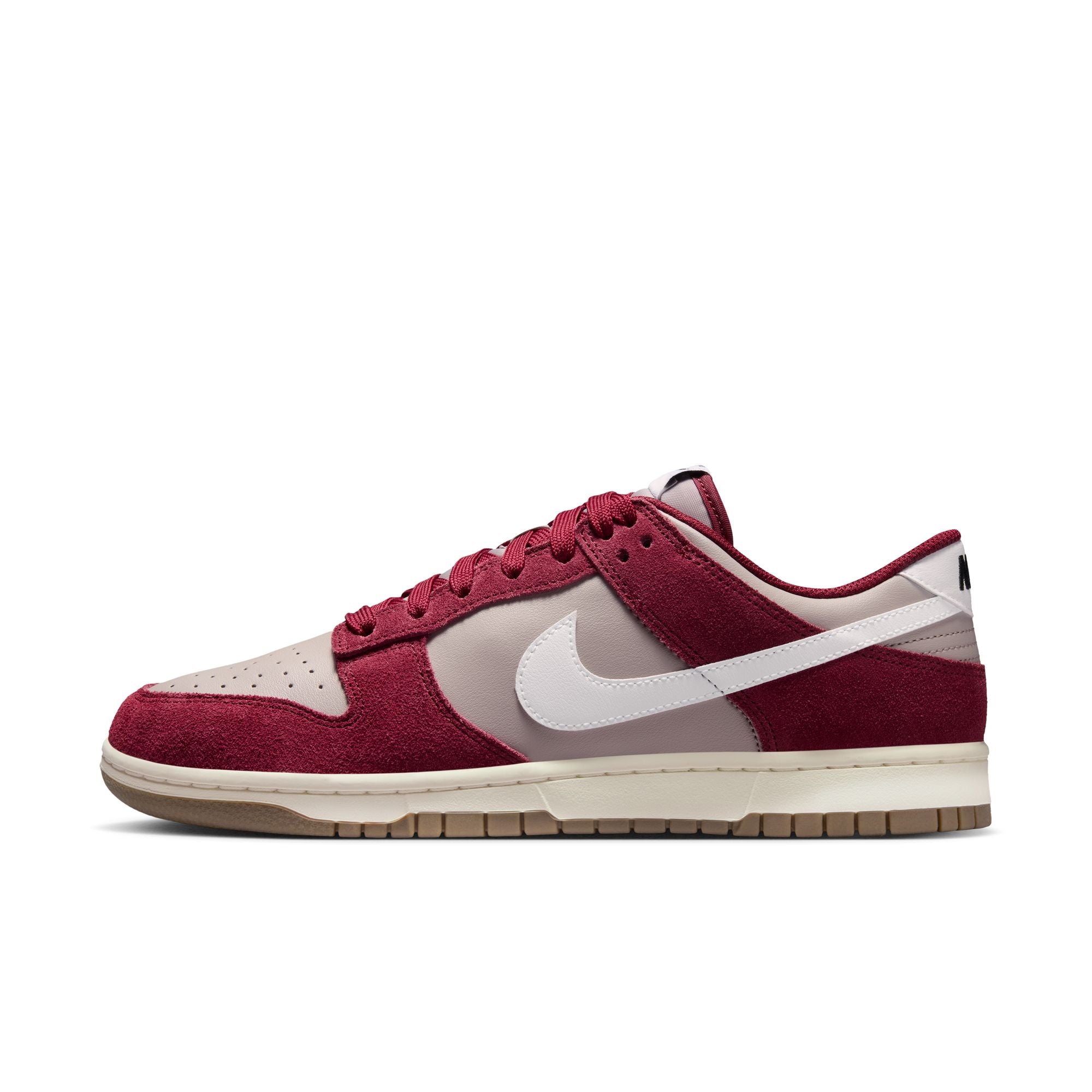 Nike Dunk Low SE Team Red