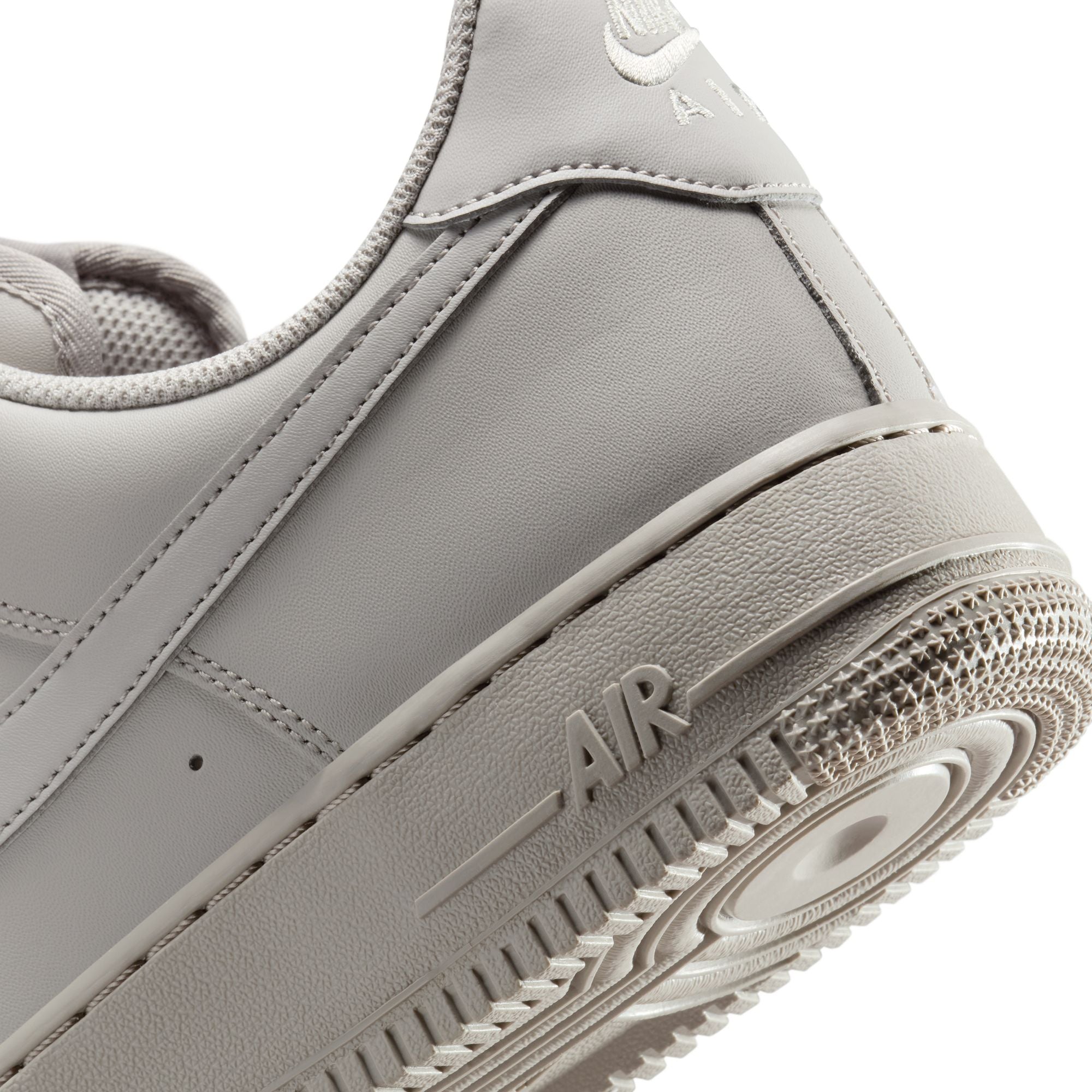 Nike Air Force 1 '07 Low College Grey