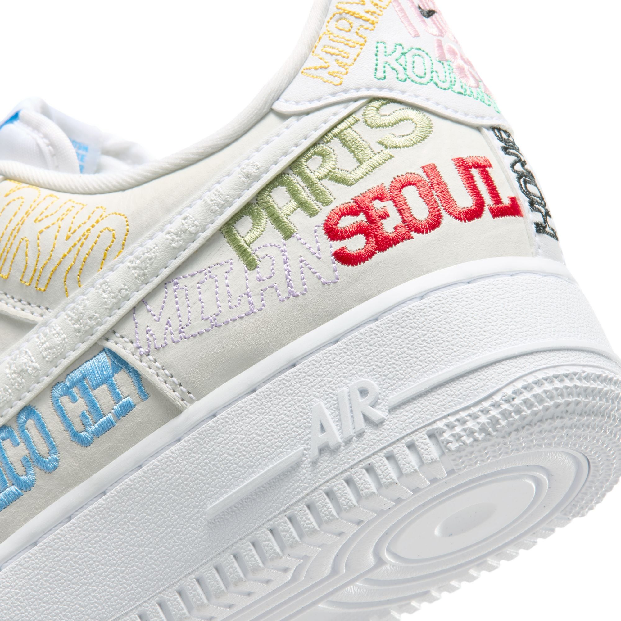 Nike Air Force 1 '07 Low LV8 Wold Tour