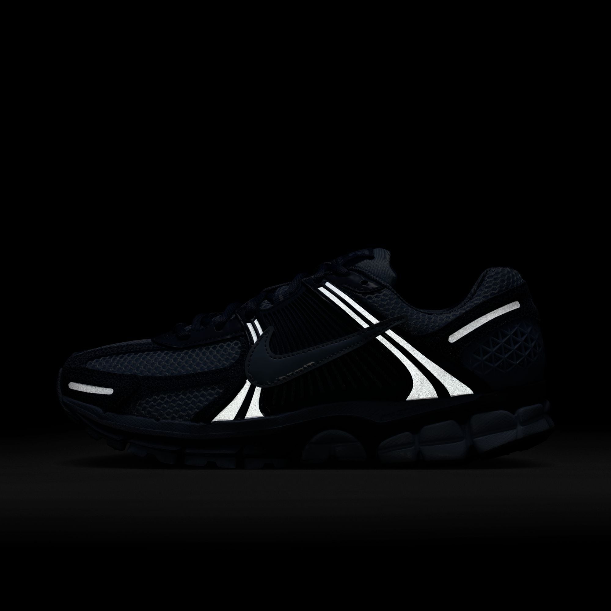 WMNS Nike Zoom Vomero 5