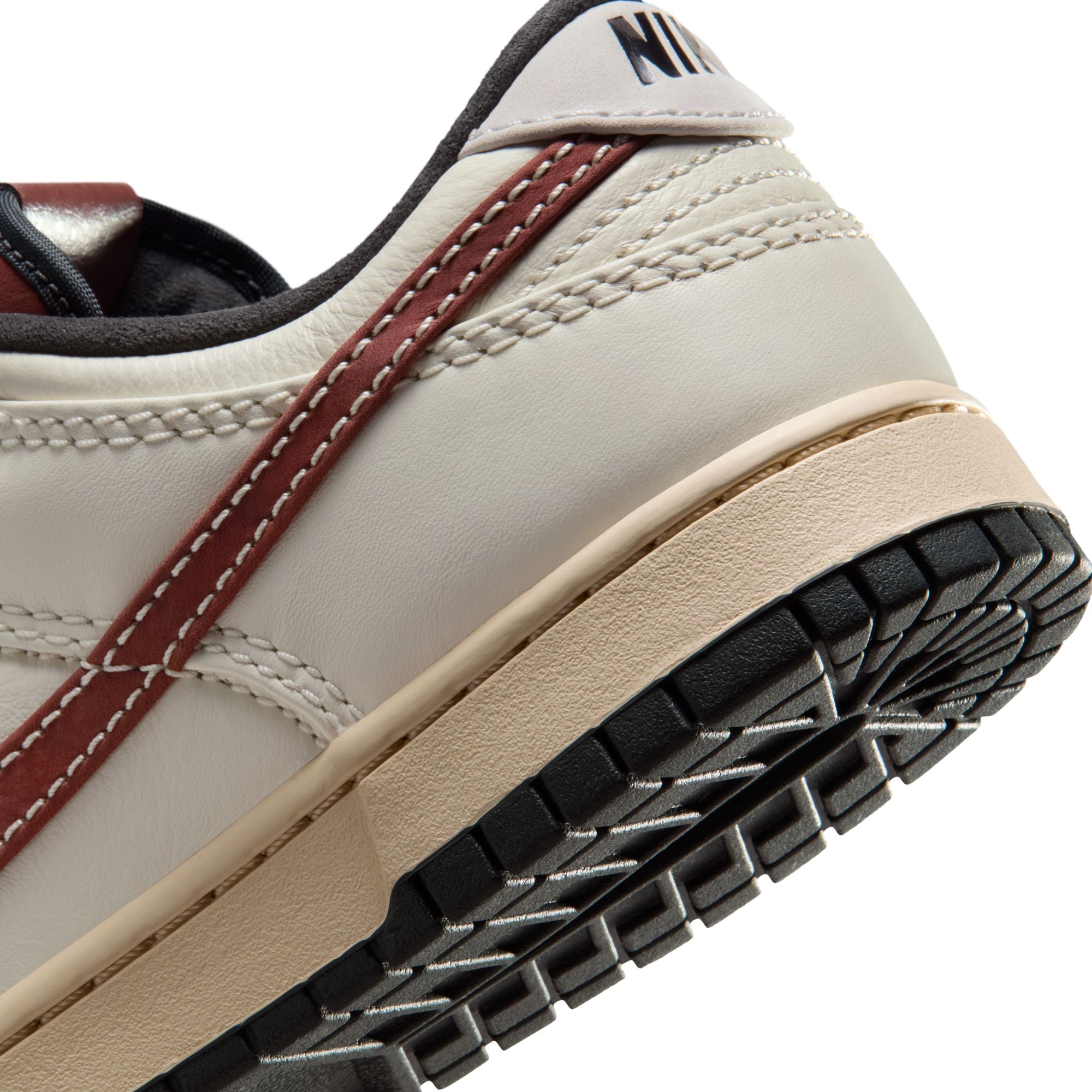 Men's Nike Dunk Retro Low Dark Pony 🐴￼