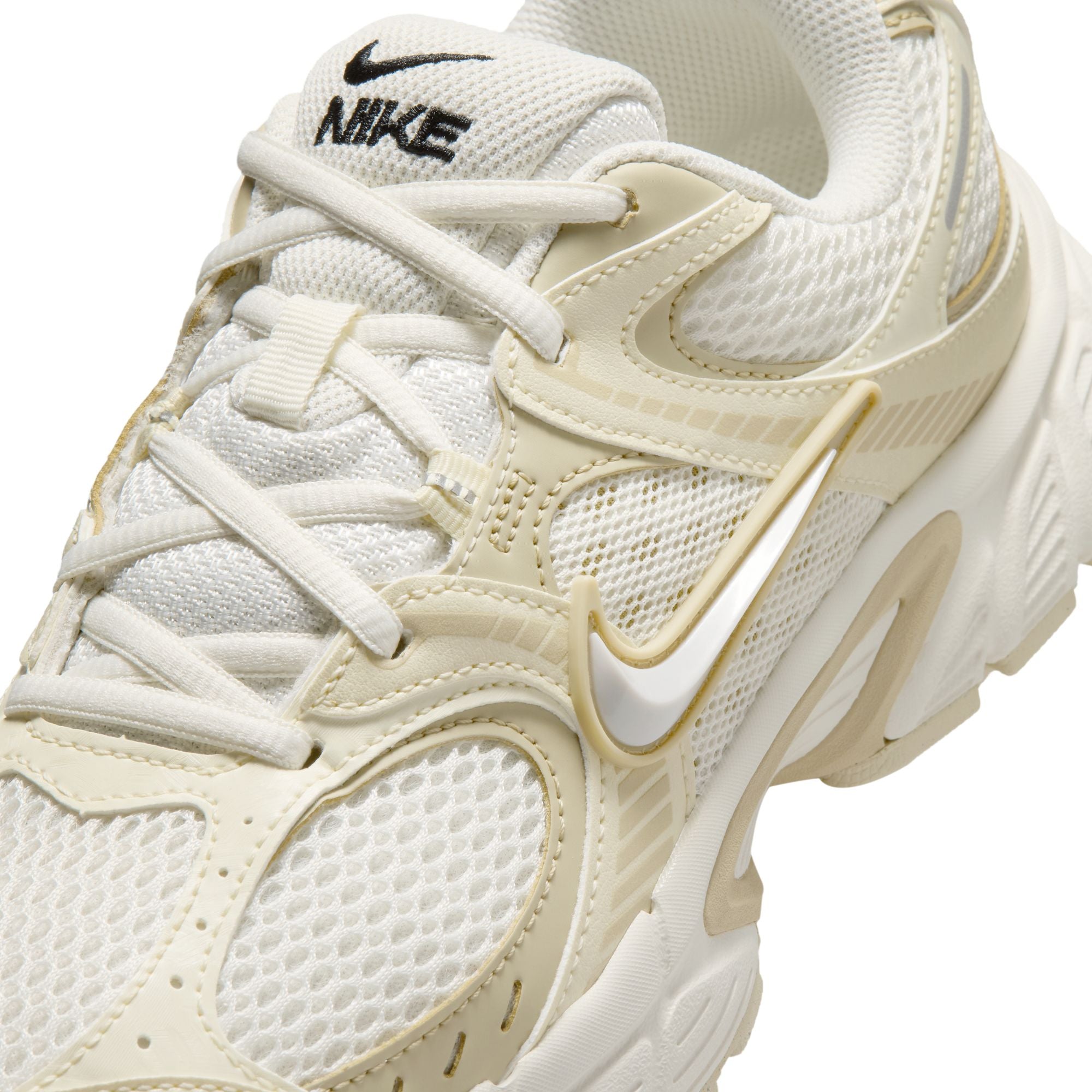 WMNS Nike V5 RNR SE Coconut Milk 🥥