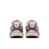 WMNS Nike V5 RNR SE Silt Red Tattoo