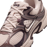 WMNS Nike V5 RNR SE Silt Red Tattoo