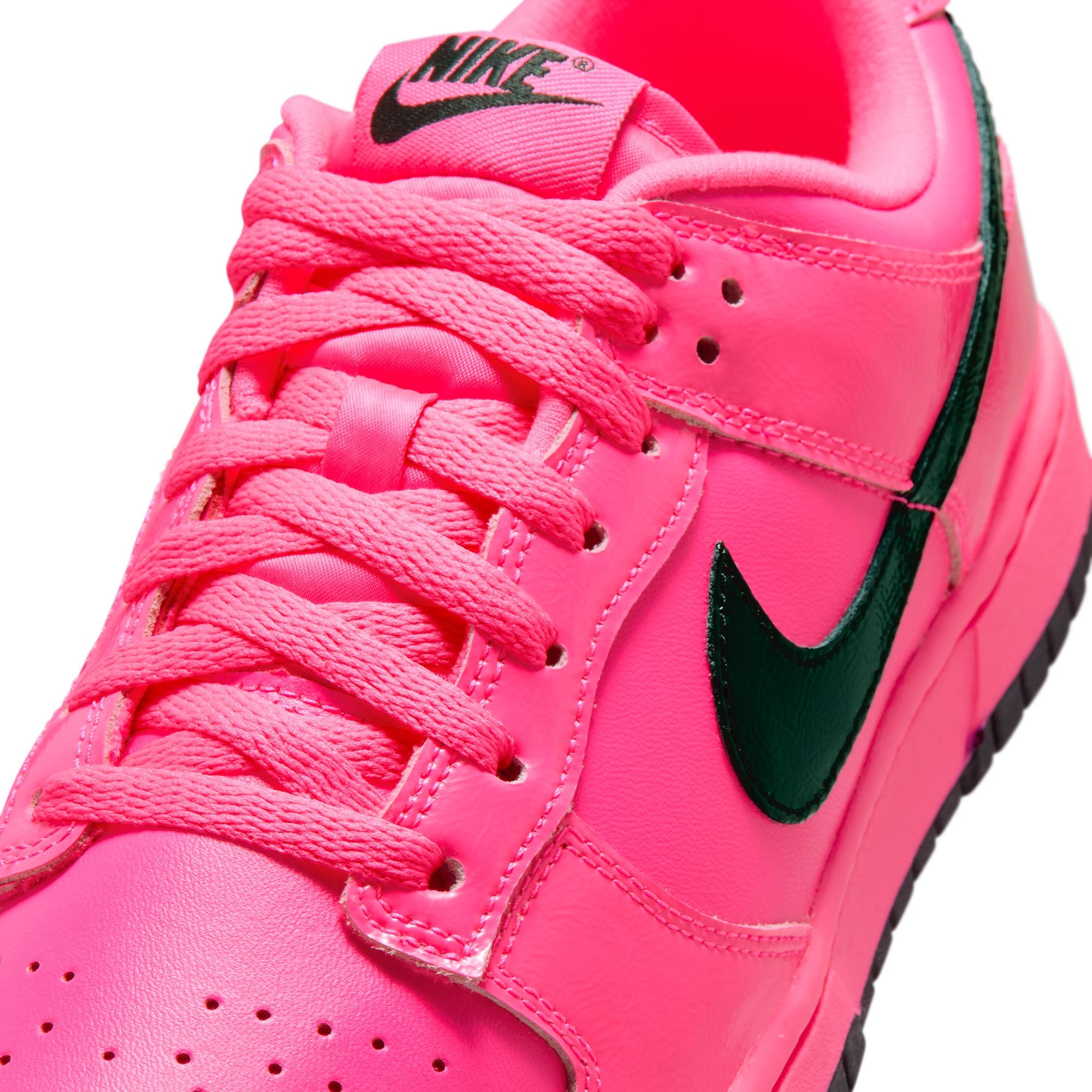 WMNS Nike Dunk Low Pink Blast