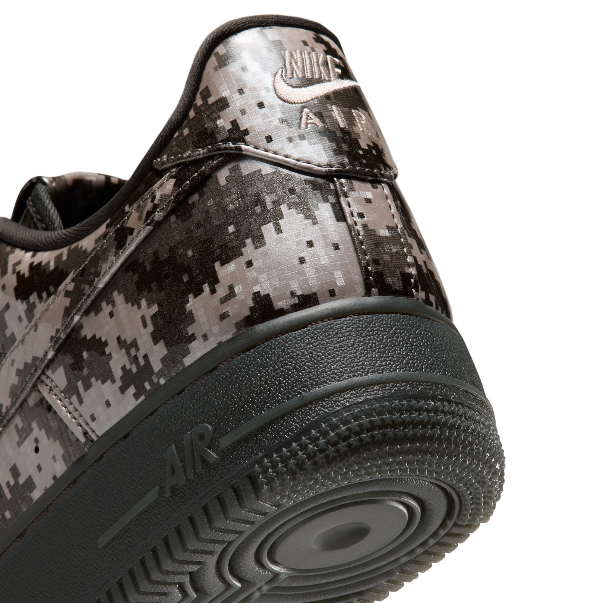 Nike Air Force 1 Low Retro Digi Camo