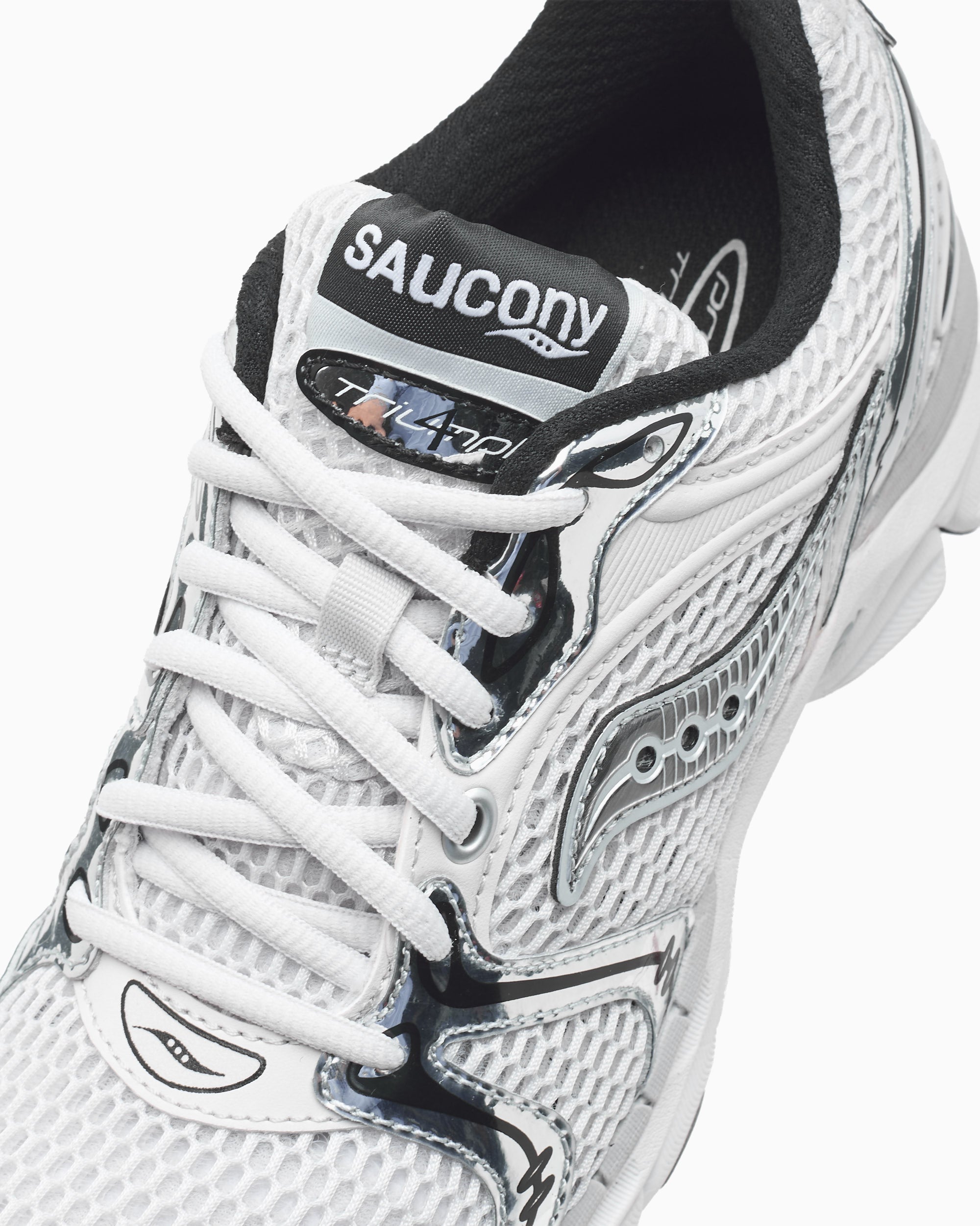 Saucony ProGrid Triumph 4