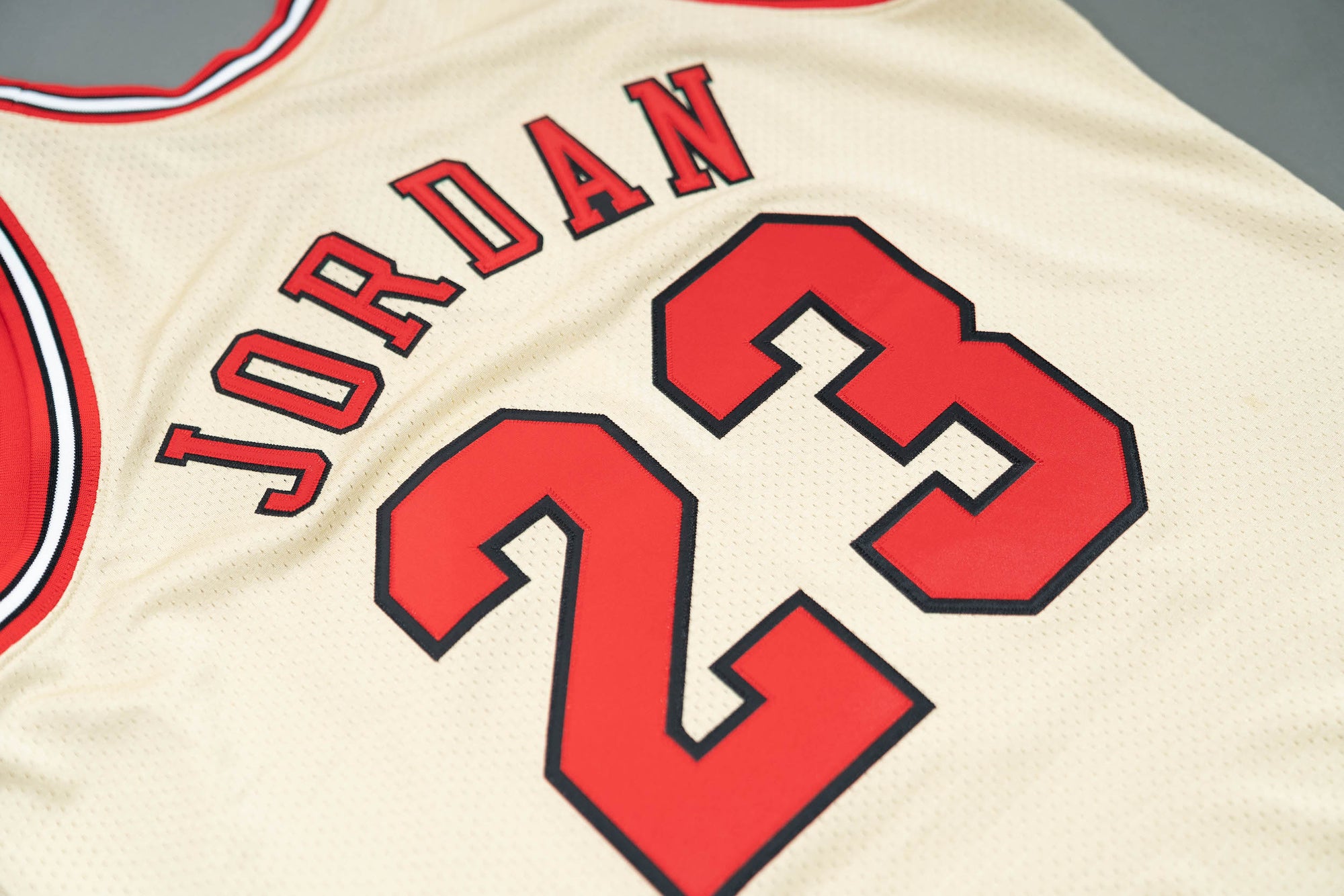 Mitchell & Ness Authentic Michael Jordan Chicago Bulls NBA 1995-96 Jersey Black / S