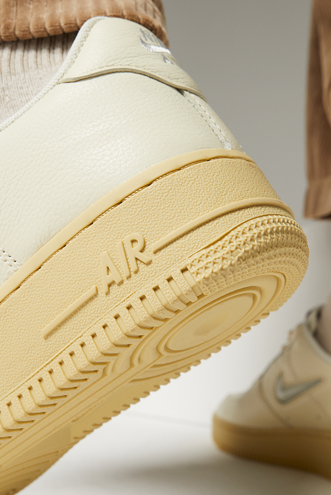 Nike Air Force 1 Low '07 - Khaki Suede