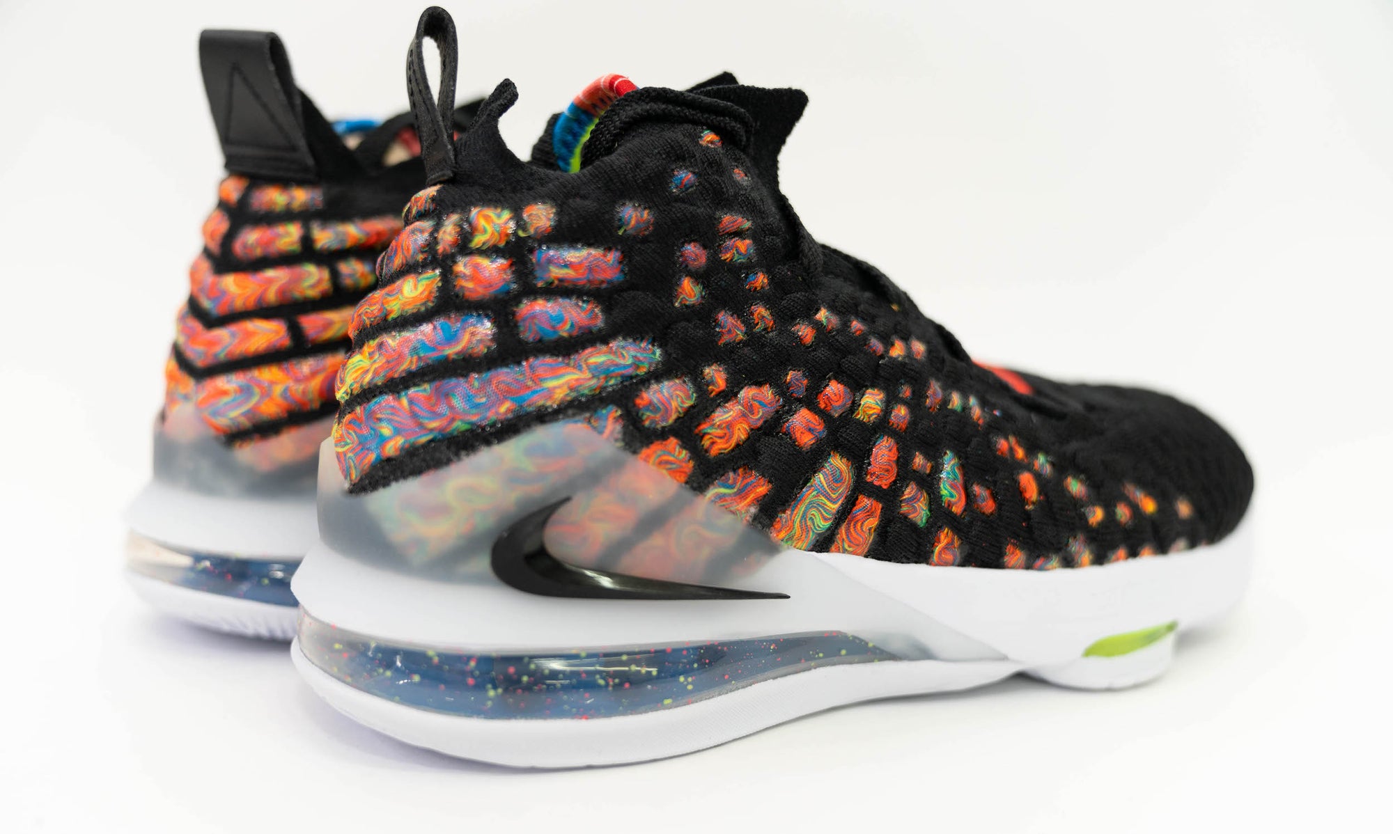 Nike Lebron XVII (GS)