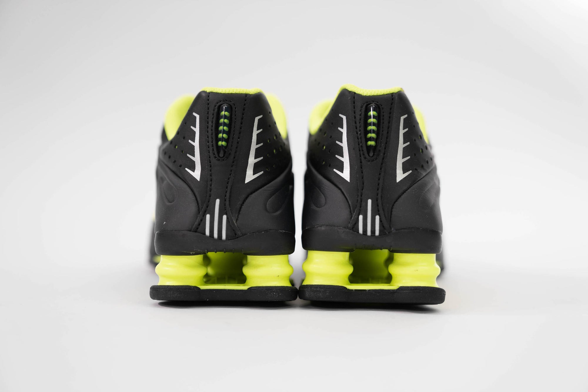 Nike Shox R4 GS