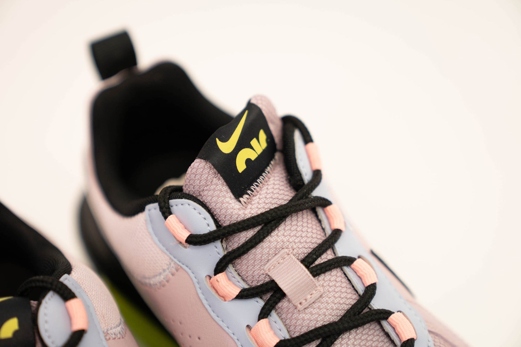 WMNS Nike Air Max Verona